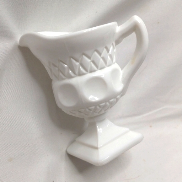 Vintage Mckee Plymouth Milk Glass Creamer Sugar Set - Picture 5 of 7